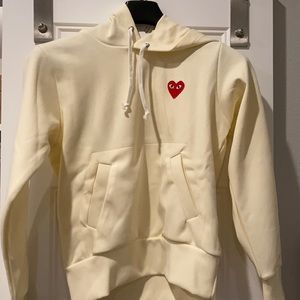 Comme Des Garçons CDG Play Ivory Heart Hoodie Pull